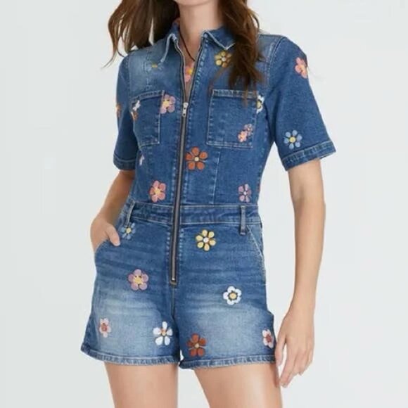 NWT Driftwood Denim Embroidered Romper Jumpsuit Zip Front L - Picture 1 of 6